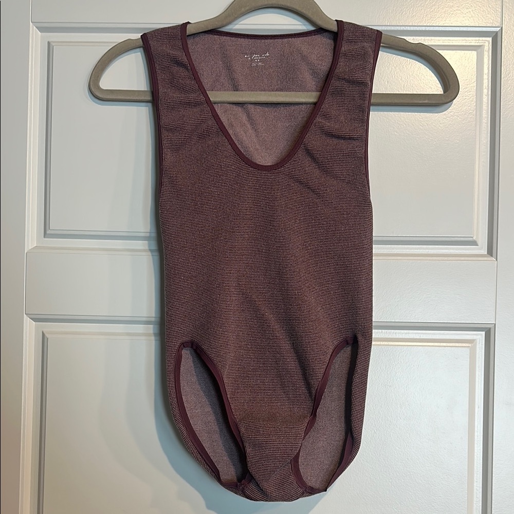 🤩 Free People Merlot Textured Bodysuit (no snaps!)